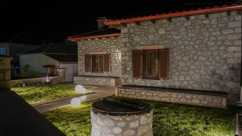 Guesthouse Pyxari 卡兰巴卡 外观 照片