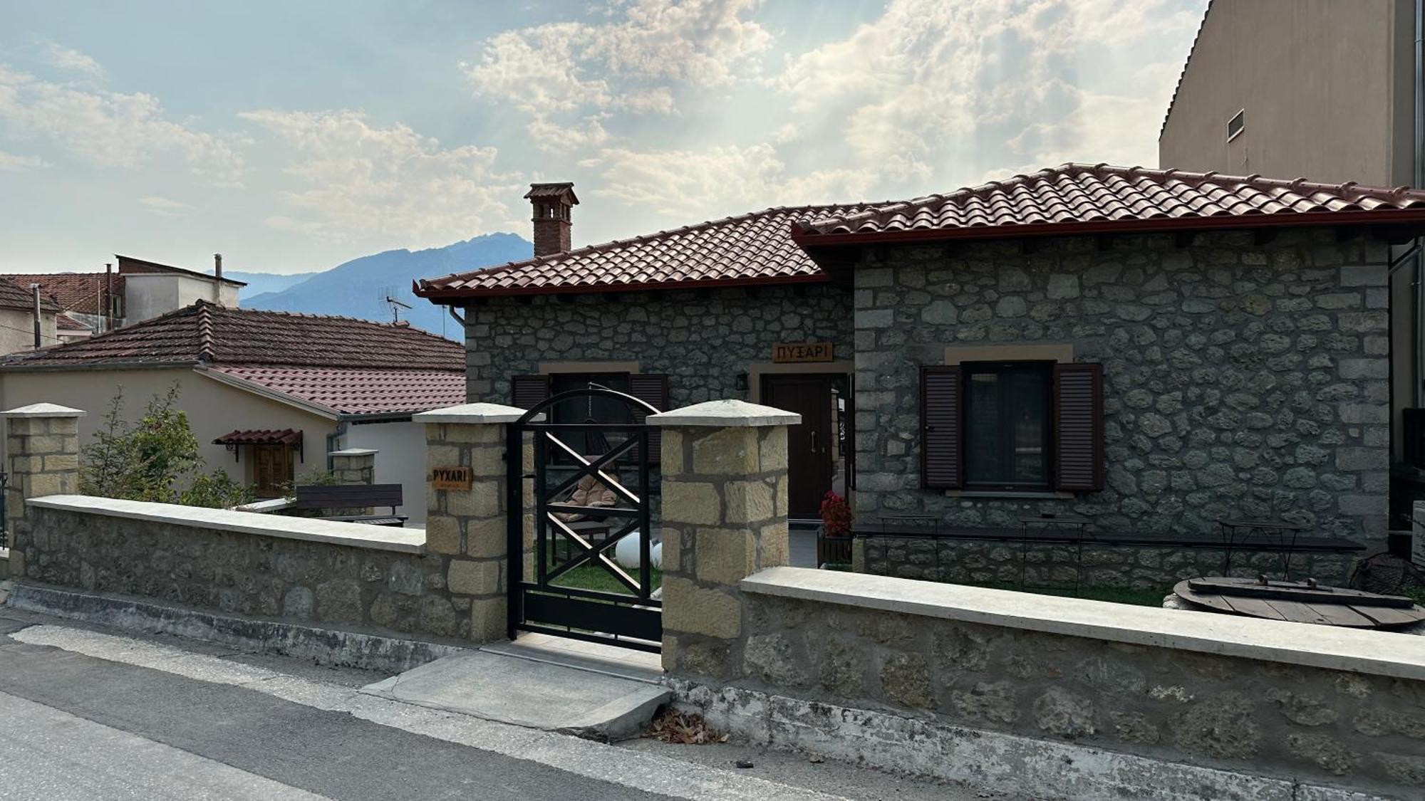 Guesthouse Pyxari 卡兰巴卡 外观 照片